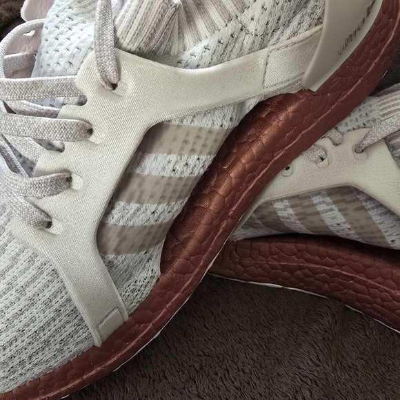 "RARE" Adidas ULTRABOOST (new without original box ) - Picture 9 of 9
